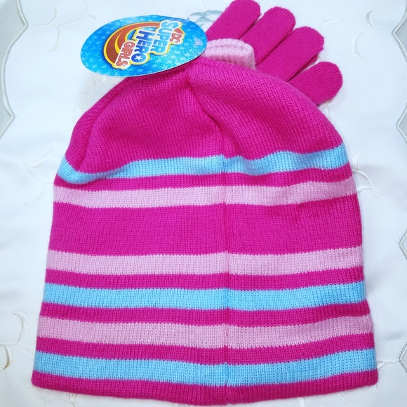 Kids DC Super Hero Girls Hat & Mittens Set NWT - Picture 2 of 2